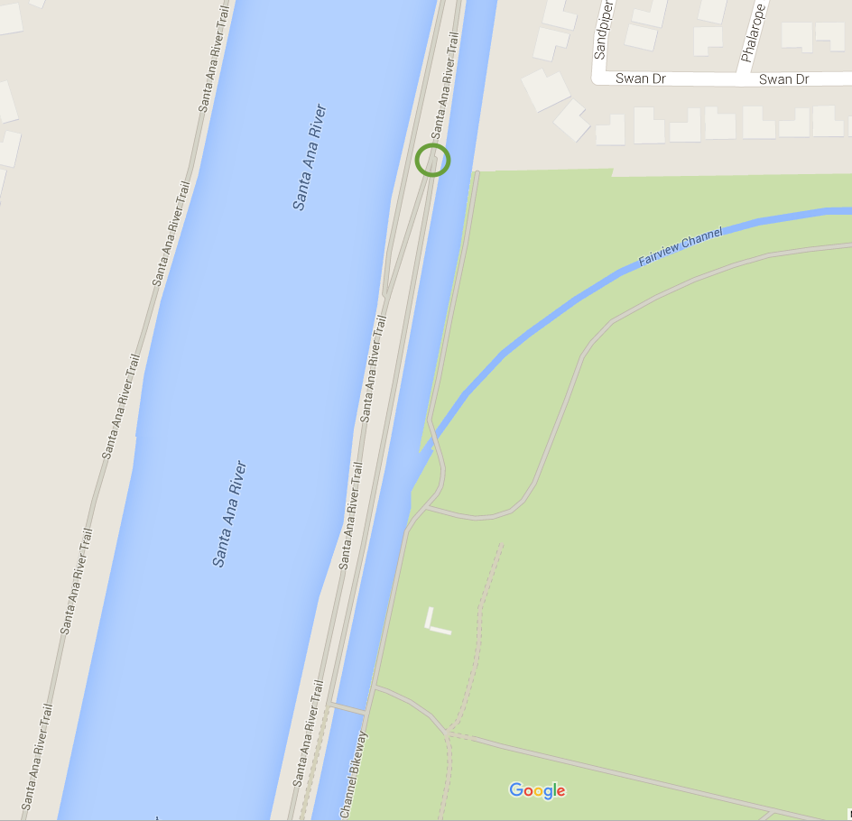 The Fairview Park entrance to the Santa Ana River Trail. Image and map data from Google Maps 2015. 