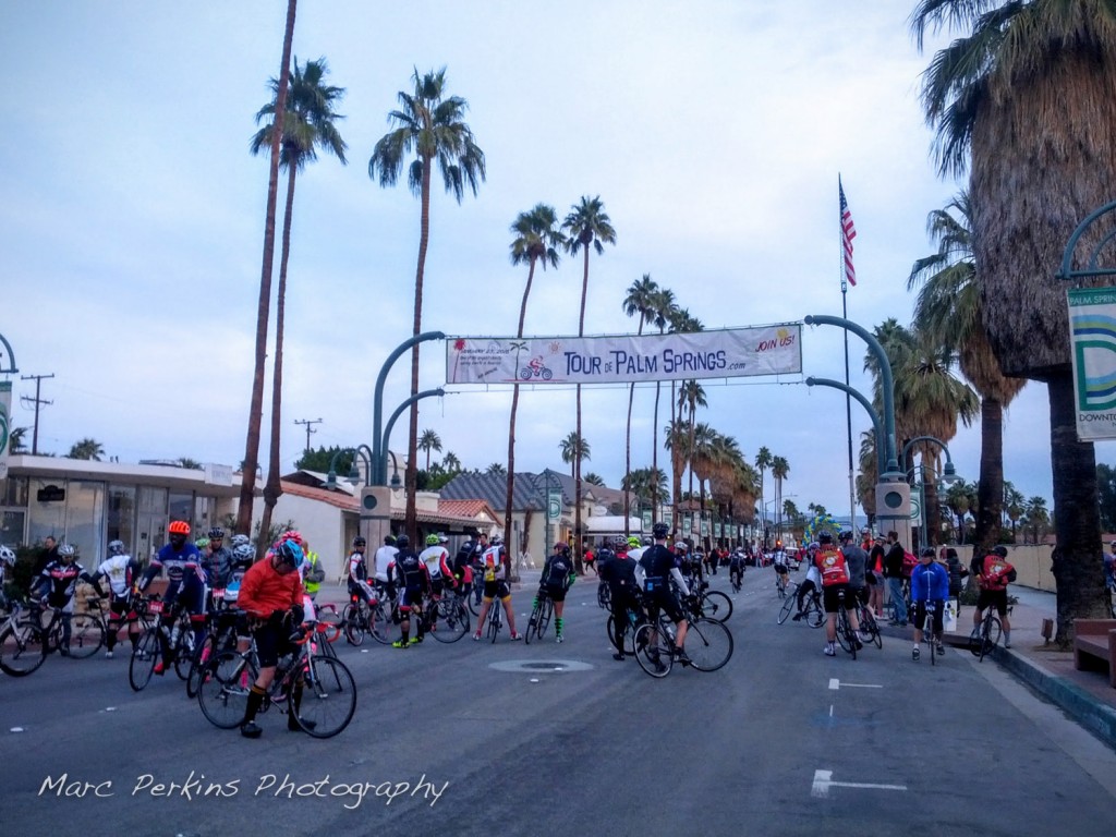 The "crowd" at the 7:00am "leisurely rider" start for the Tour de Palm Springs century.